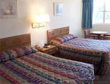 Knights Motel 2*