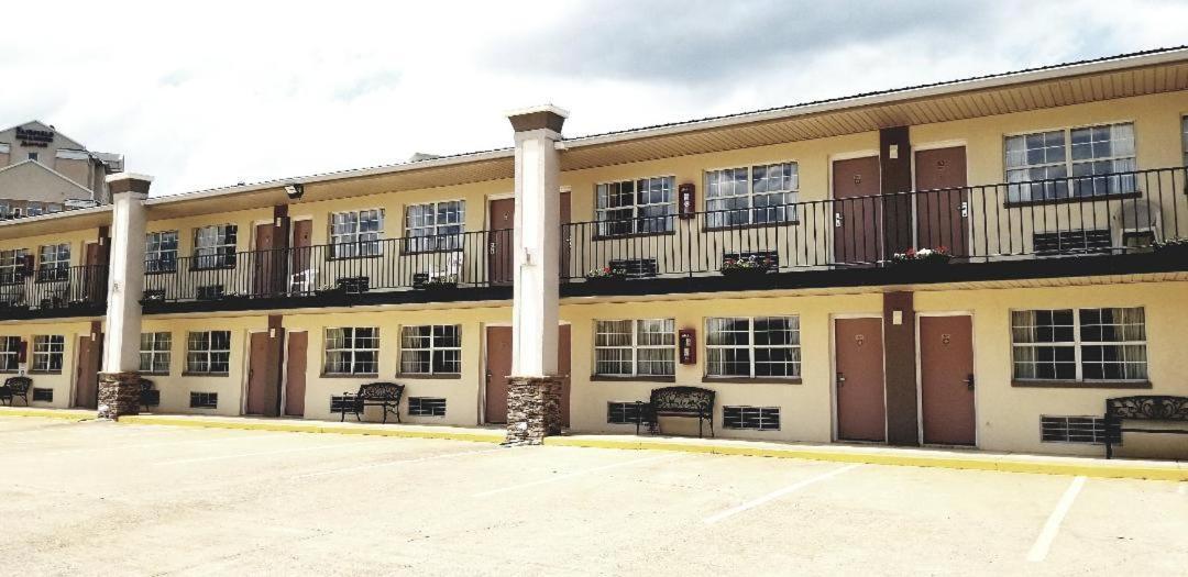 Motel Knights 2*